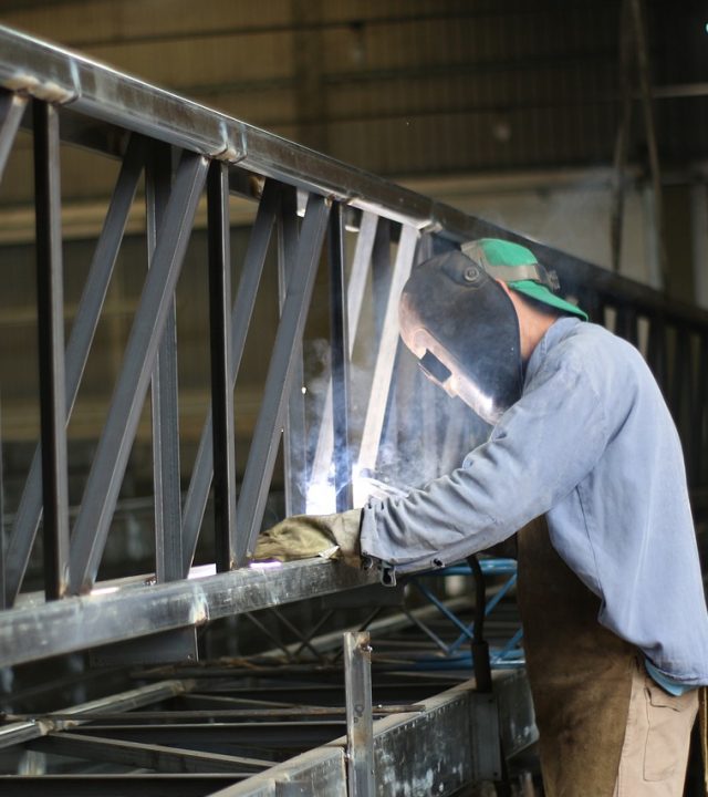 welding, steel, man-6252829.jpg